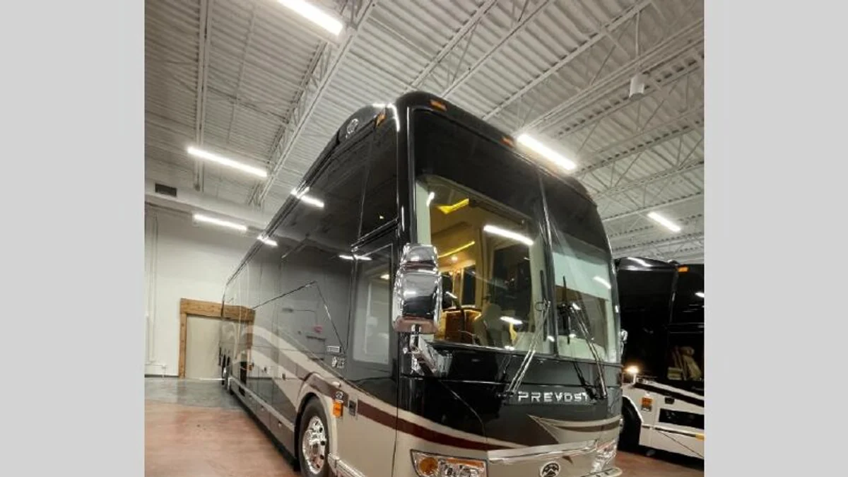2016 Prevost Olympia H3/45