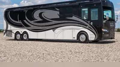 2024 Foretravel Realm FS605 Luxury Villa Master Suite (lvms) Bath & 1/2