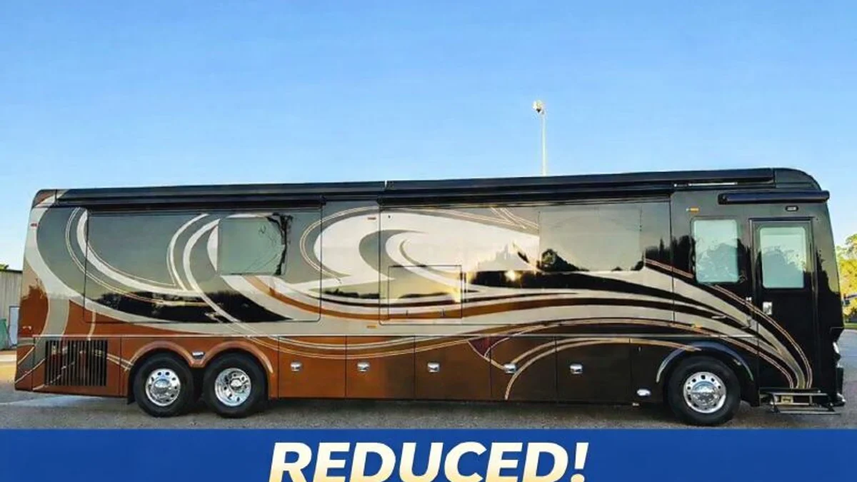 2022 Foretravel Realm FS605 LV3