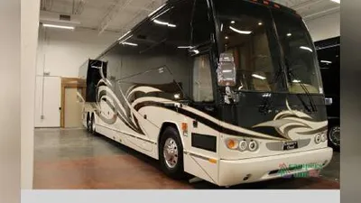 2009 Country Coach Prevost Liberty Elegant Lady