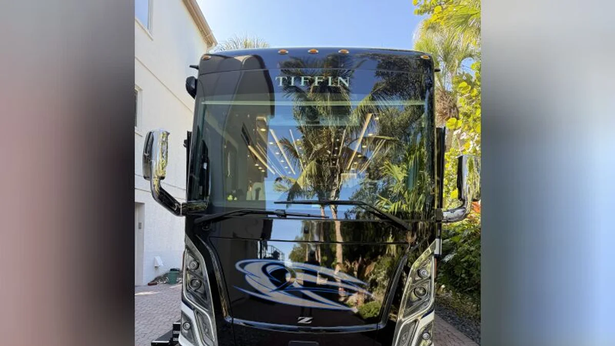 2021 Tiffin Zephyr 45PZ