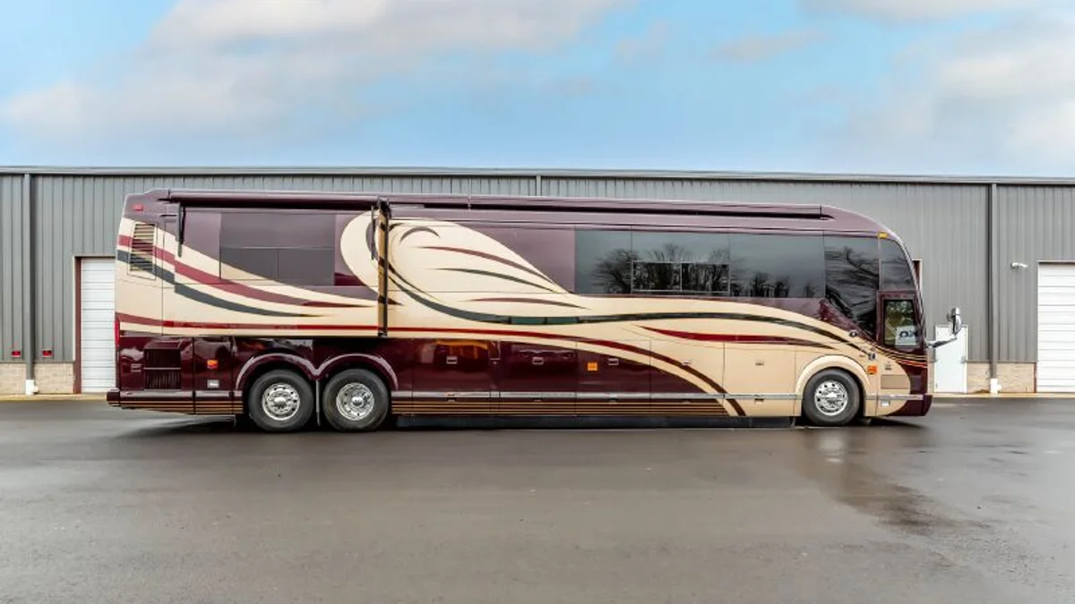 2006 Featherlite Featherlite H3 45 Featherlite