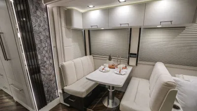 2025 Emerald Emerald Emerald photo 3