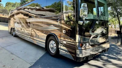 2009 Prevost Country Coach 45 XLII