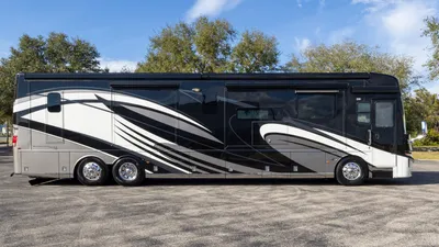 2020 Newmar Mountain Aire photo 3