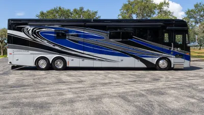 2022 Tiffin Allegro Bus photo 3