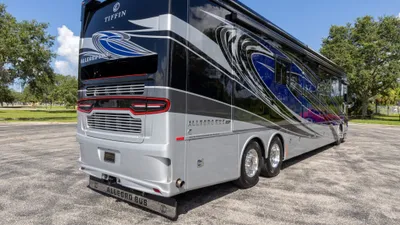 2022 Tiffin Allegro Bus photo 5