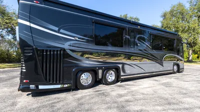 2012 Newell P2000I photo 4