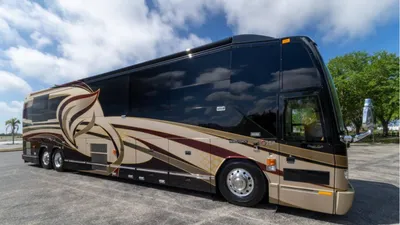 2010 Liberty Coach Liberty H3 45 Liberty photo 3