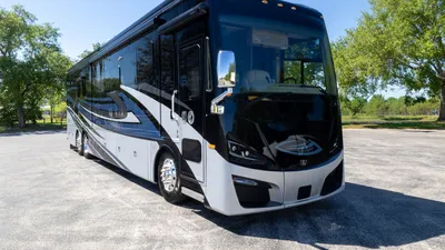 2024 Tiffin Phaeton photo 1