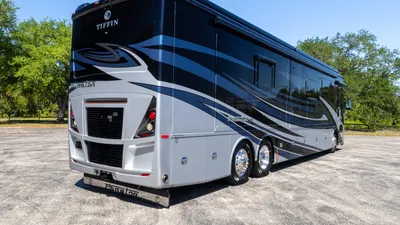 2024 Tiffin Phaeton photo 5