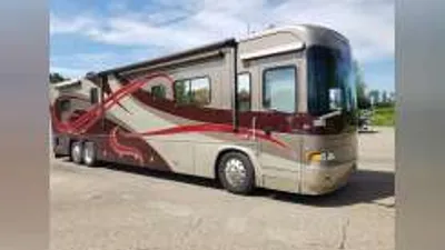2008 Country Coach Allure 470 42' Siskiyou Summit