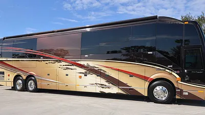 2015 Liberty Coach Elegant Lady