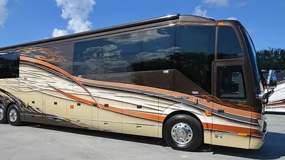 2014 Liberty Coach Elegant Lady