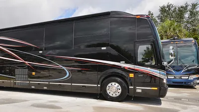 2013 Liberty Coach Elegant Lady