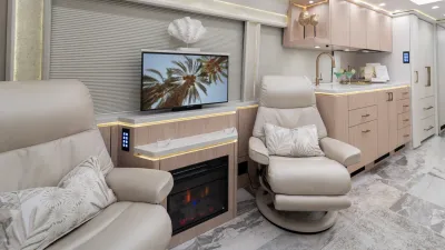 2026 Marathon Coach Marathon Coach Marathon photo 2