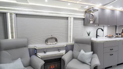 2026 Marathon Coach Marathon Coach Marathon photo 2