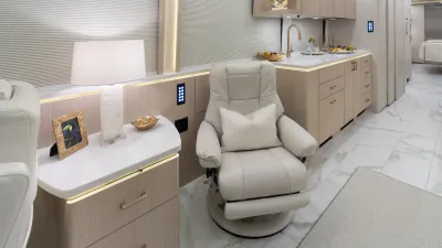 2026 Marathon Coach Marathon Coach Marathon photo 2