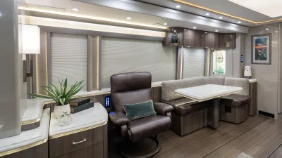 2022 Marathon Coach Marathon Coach Marathon photo 2