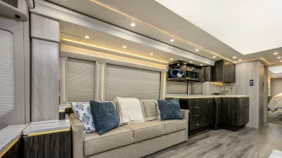 2021 Marathon Coach Marathon Coach Marathon photo 2