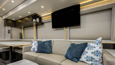 2021 Marathon Coach Marathon Coach Marathon photo 4