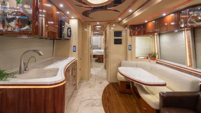 2016 Marathon Coach Marathon Coach Marathon photo 4