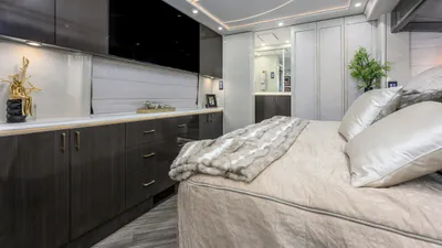 2024 Marathon Coach Marathon Coach Marathon photo 2