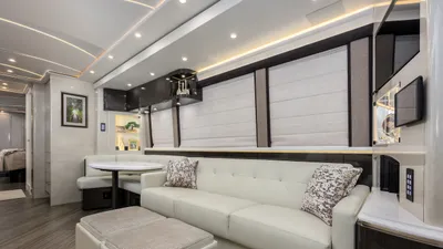 2024 Marathon Coach Marathon Coach Marathon photo 4