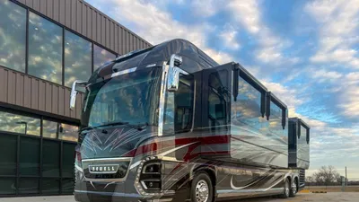 2027 Newell P50 Newell photo 3