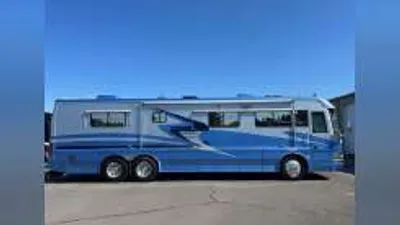 2002 Country Coach Magna