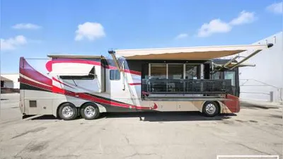 2009 Country Coach Veranda 300 Red Cloud Peak