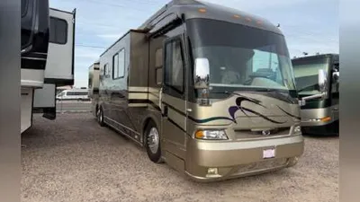 2005 Country Coach Magna 630 45 Rembrandt