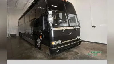2003 Featherlite Featherlite Vantare H3-45
