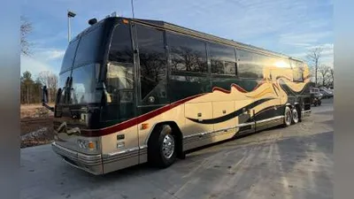 2002 Featherlite Featherlite H3 45