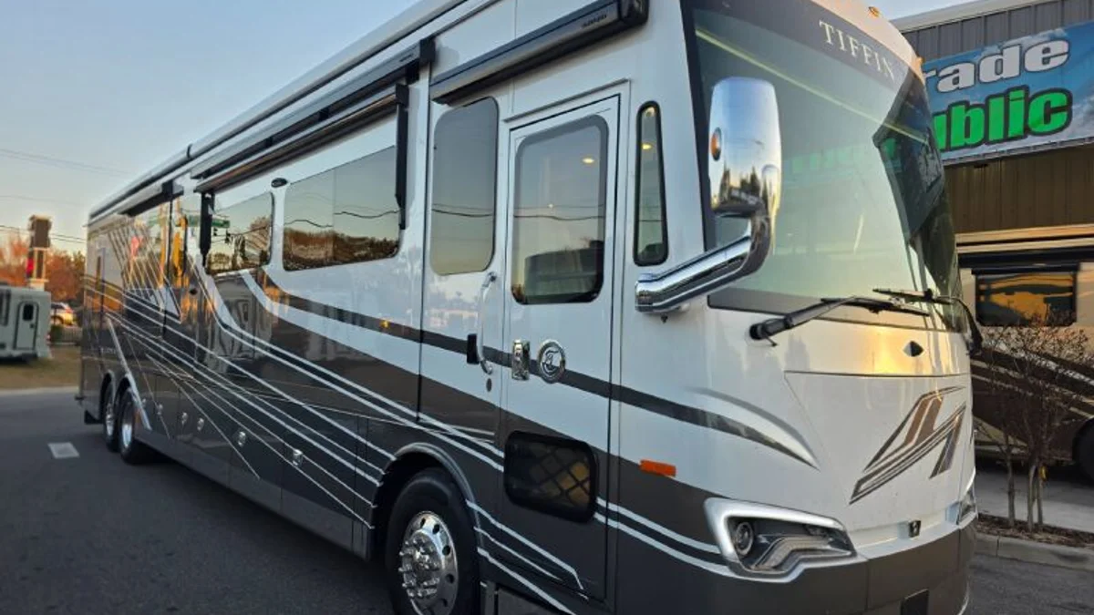 2024 Tiffin Allegro Bus 45 Fp