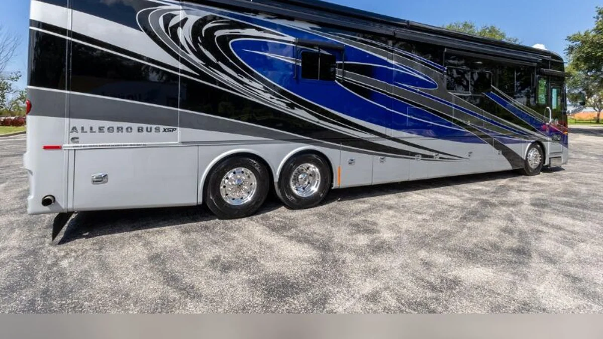 2022 Tiffin Allegro Bus 45 Op