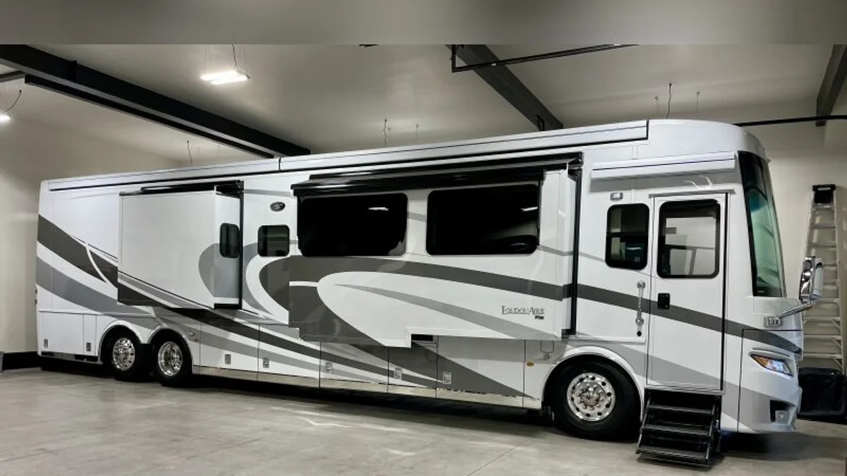 2022 Newmar London Aire