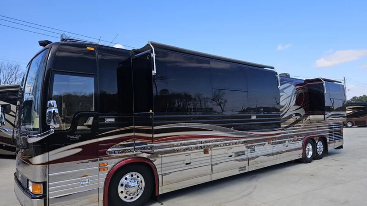 2005 Liberty Coach XL 2 Slide